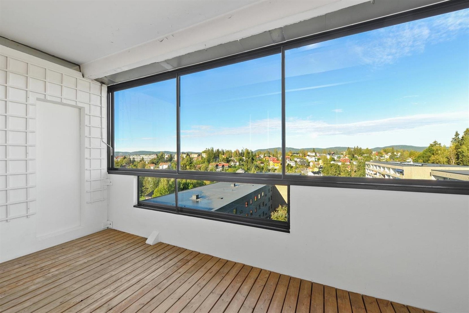 Lite innsyn og god utsikt på balkongen. Galleribilde