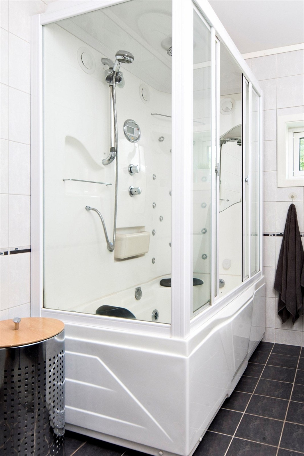 Bad 2. etasje - boblebadekar/steamdusj Galleribilde