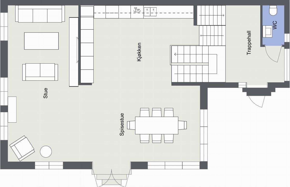 1. etasje: Hall, toalettrom, stue med kjøkken og utgang til terrasse. Galleribilde