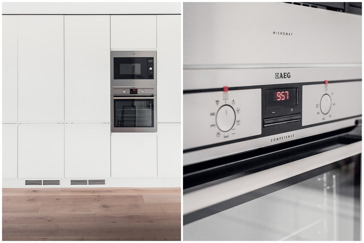 Samtlige hvitevarer er innbygget, inkludert kjøleskap, fryseskap og stekeovn i ergonomisk riktig høyde. Galleribilde