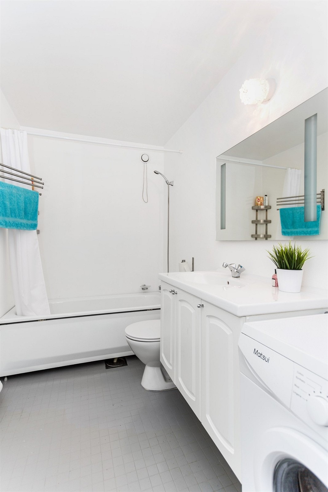 Praktisk bad/wc/vaskerom Galleribilde