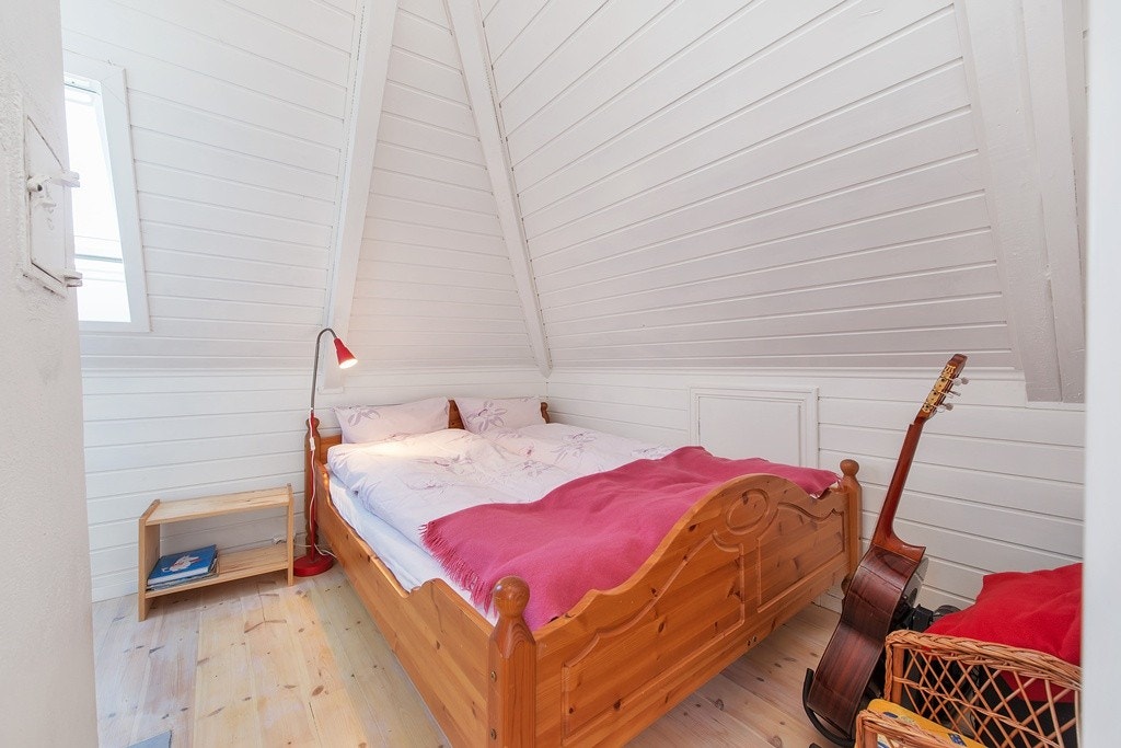 Innredet rom på loft benyttes av og til som overnattingsrom for besøk og er 4 kvm. Galleribilde