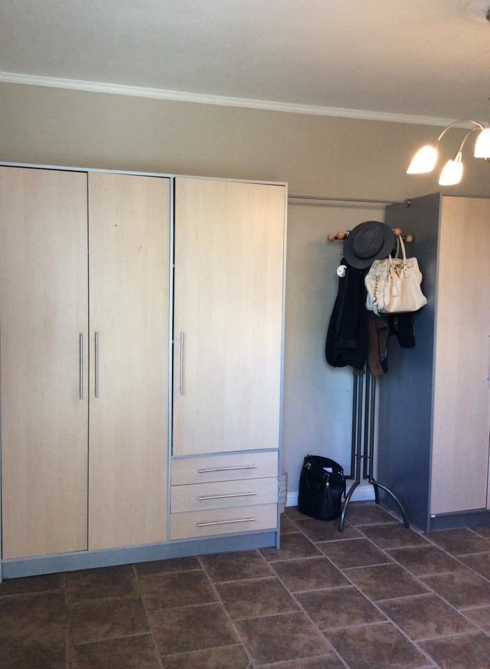 Entre, møblert Galleribilde