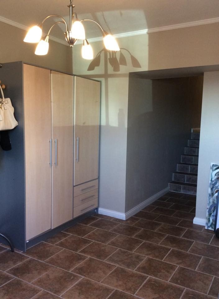 Entre, møblert Galleribilde