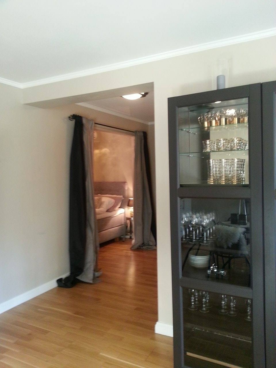 Sovealkove, møblert Galleribilde