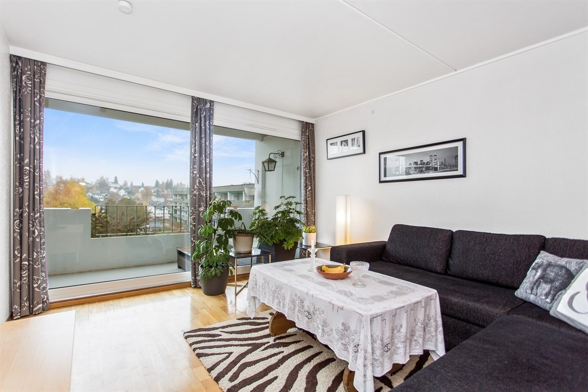 Stue. Verandadør fra 2007 med skyvefunksjon. Galleribilde