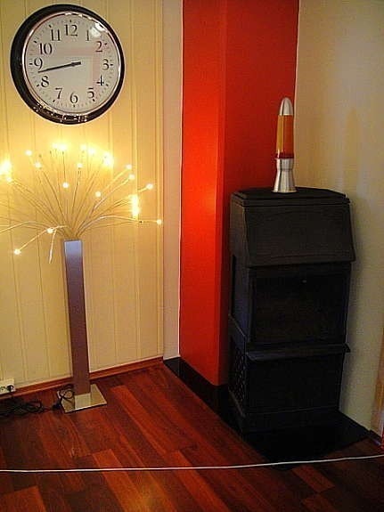 Felles areal stue 2. ildsted og olje fyr. Galleribilde