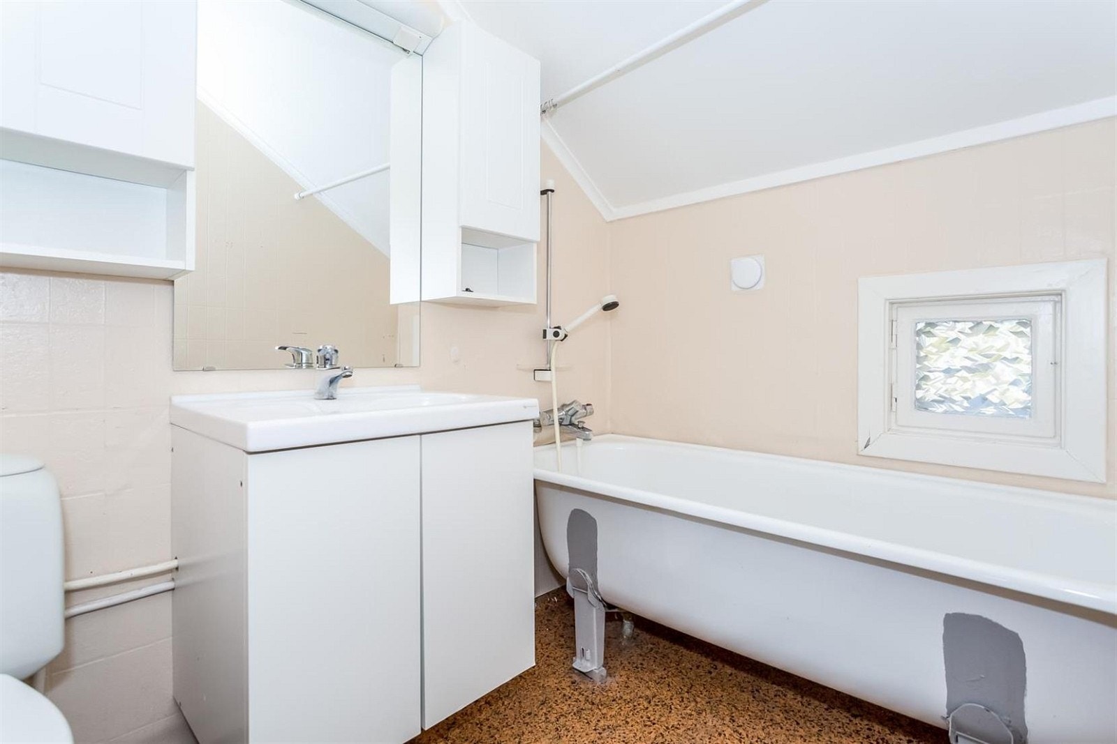 Baderom i nr. 14. Galleribilde