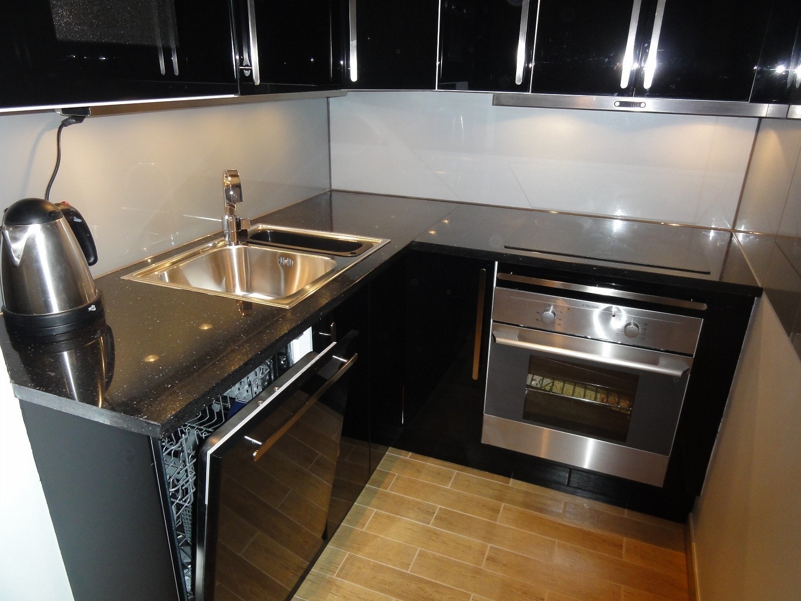 Kjøkken benk med granitt plate Galleribilde