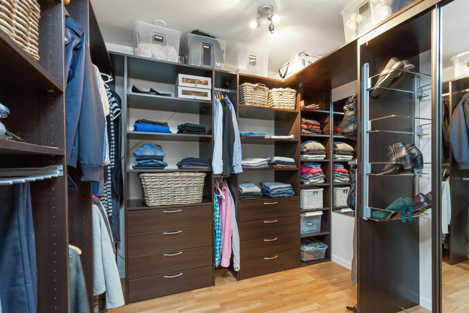 Alkove, som i dag brukes som Walk-In-Closet Galleribilde