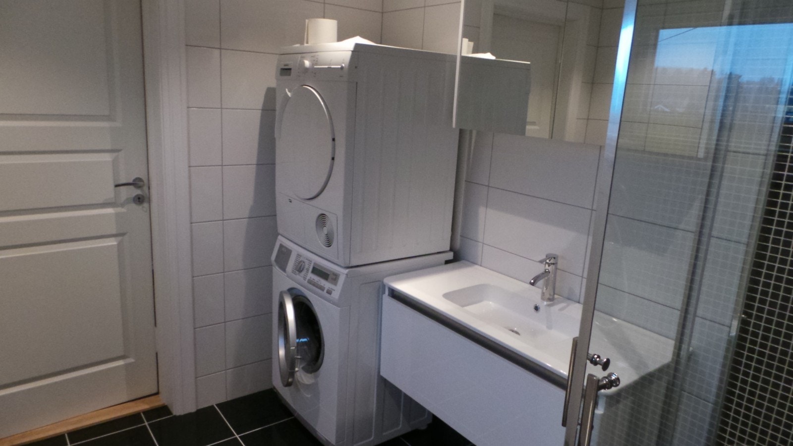 Vaskemaskin og tørketrommel er inkludert! Galleribilde