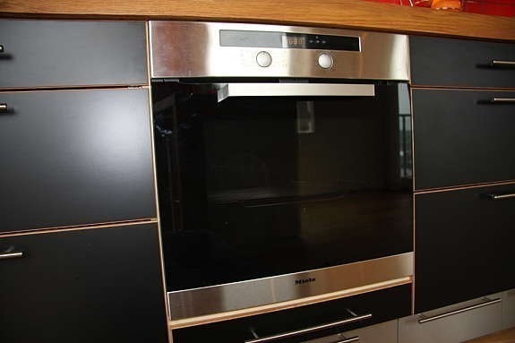 Miele stekeovn med pyrolyse Galleribilde