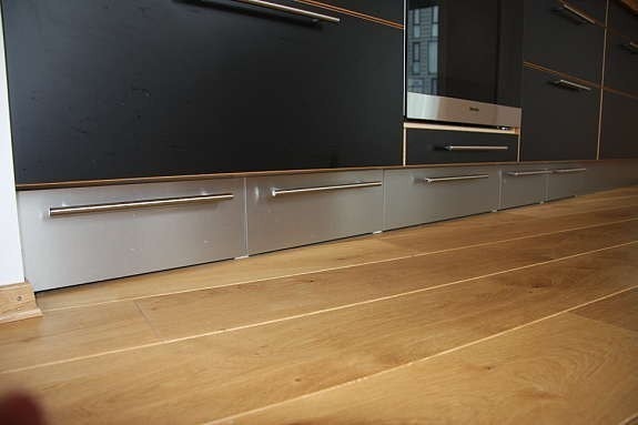 Kjøkken - skuffer i sokkel Galleribilde