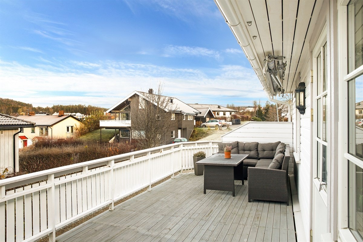 Solrik vestvendt terrasse Galleribilde