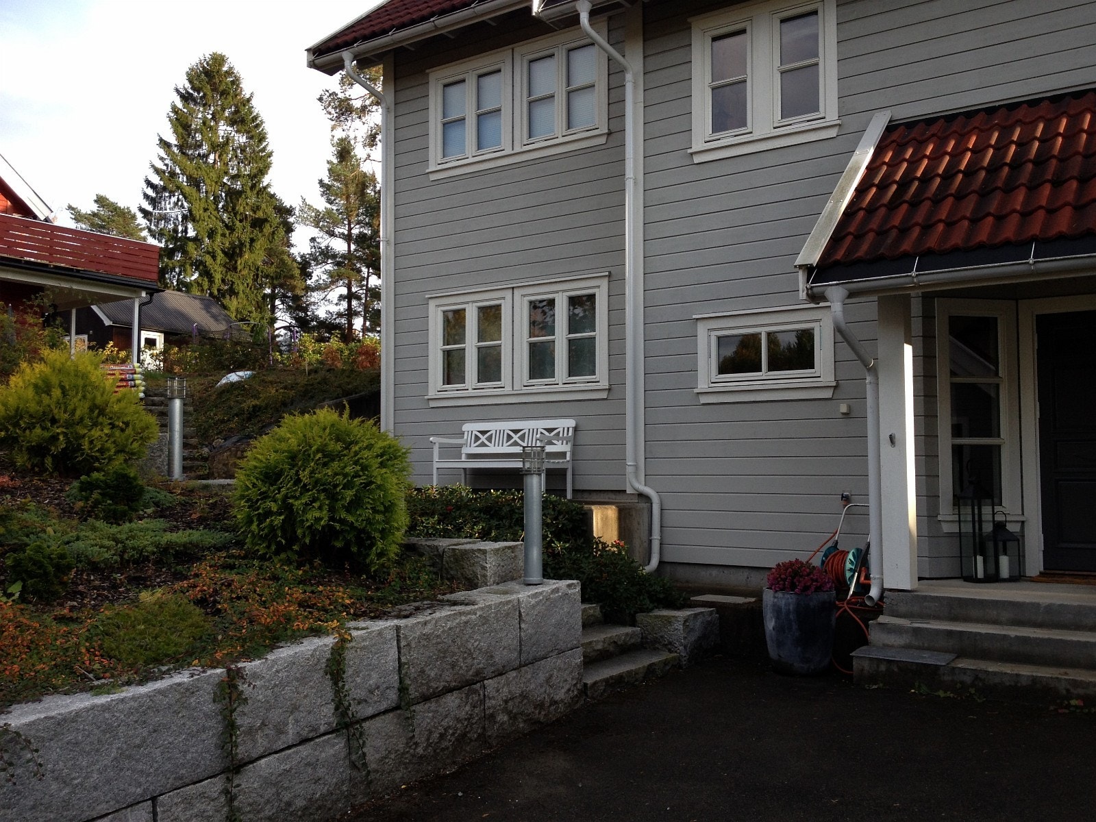 Egen inngang og uteplass Galleribilde