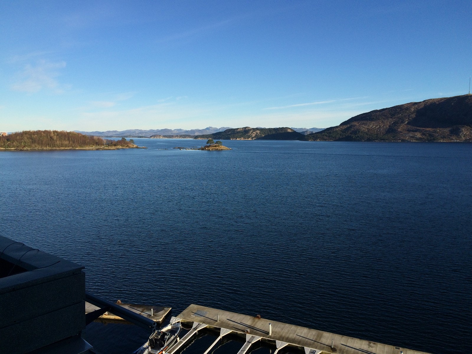 Utsikt mot nord-øst Galleribilde