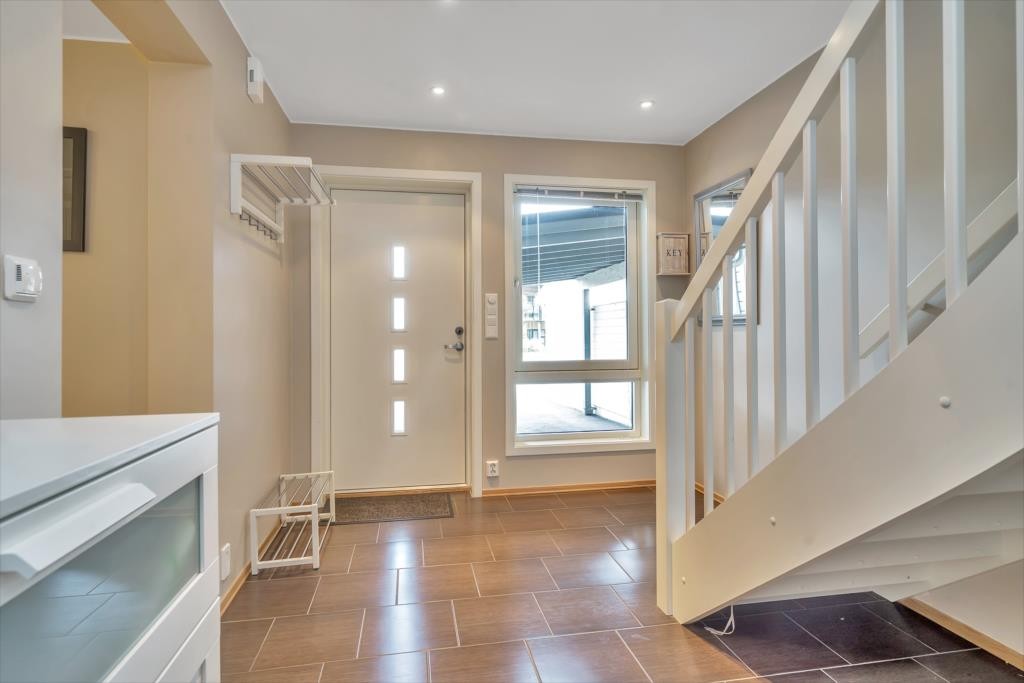 Romslig inngangsparti Galleribilde