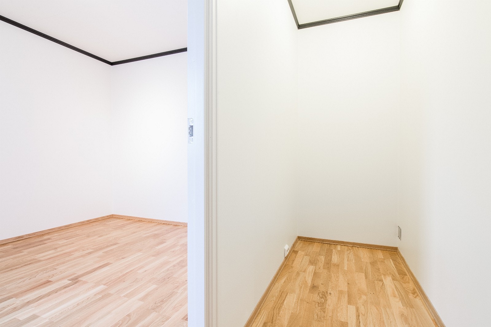 Soverom i gang mellom sov og bad i 2. etasje Galleribilde