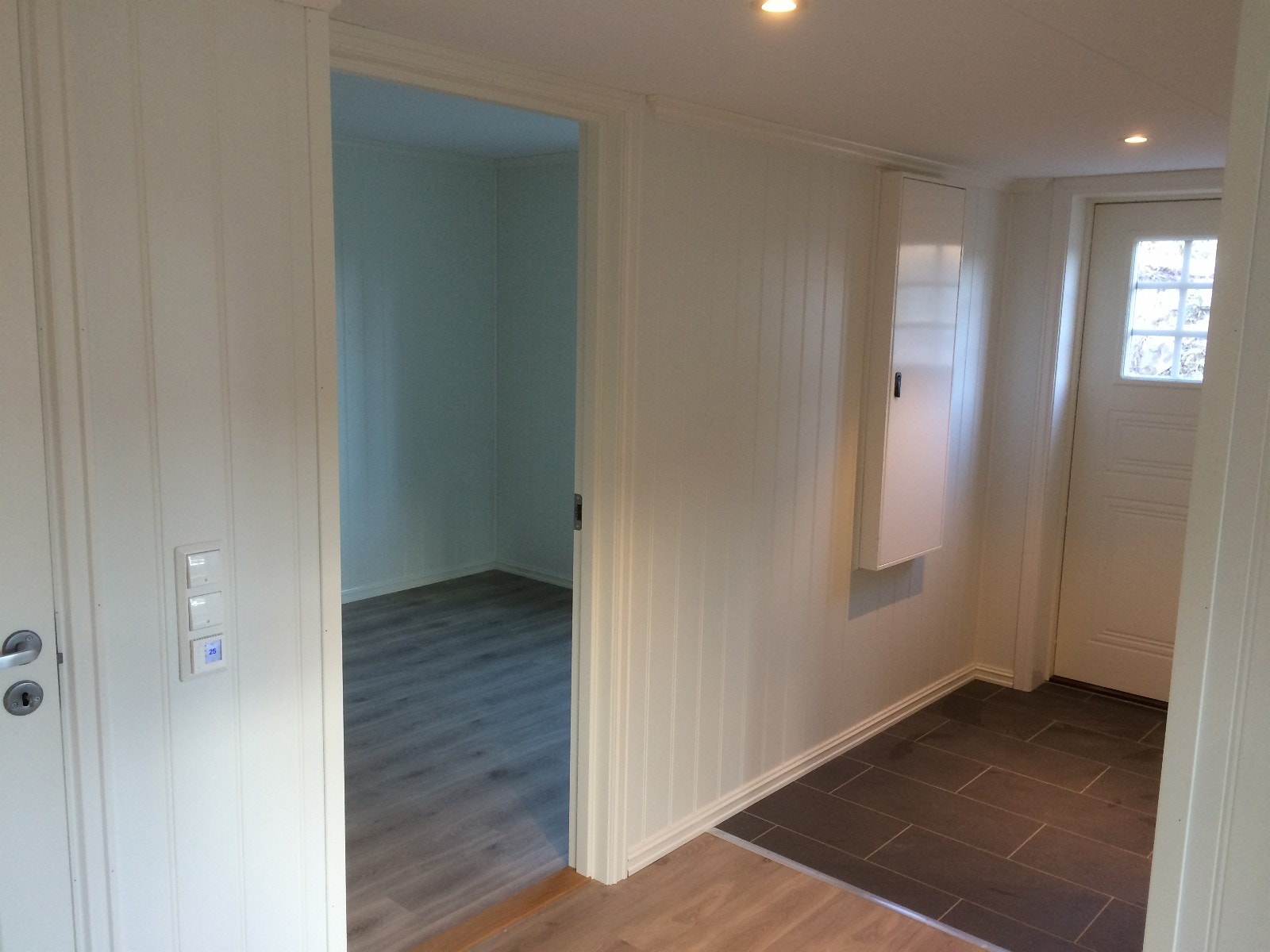 Fra stue mot soverom og gang Galleribilde