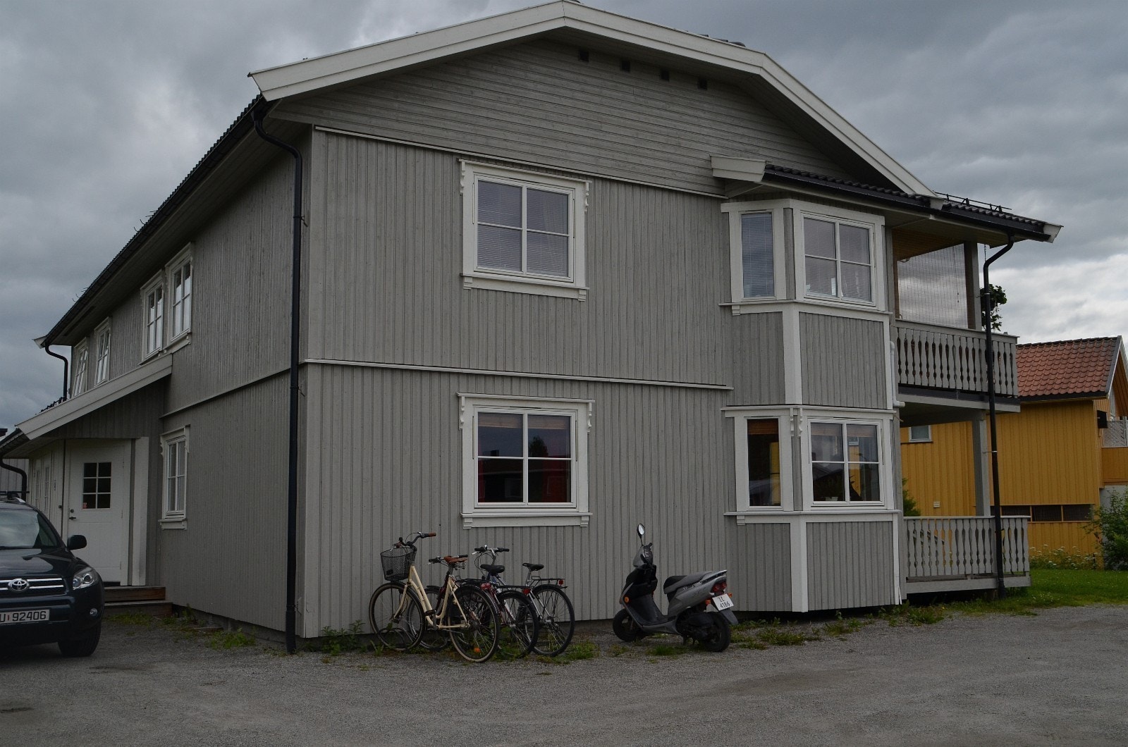 Parkering gårdsplass Galleribilde