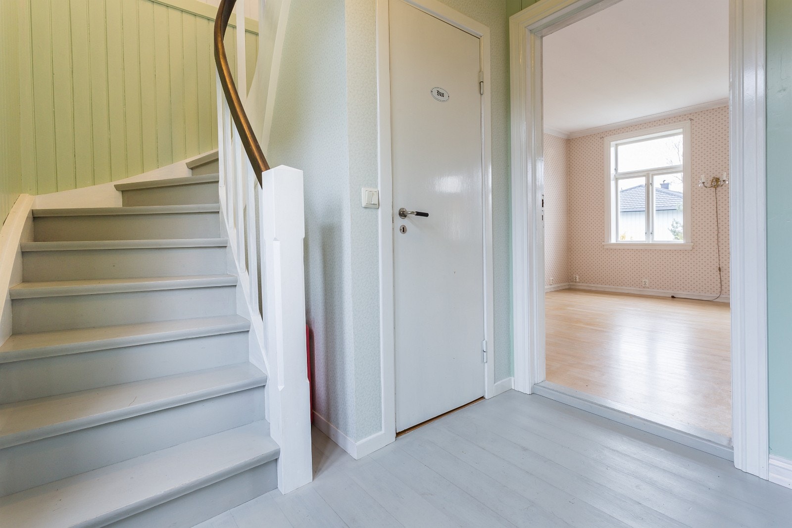 Entré mot stue Galleribilde