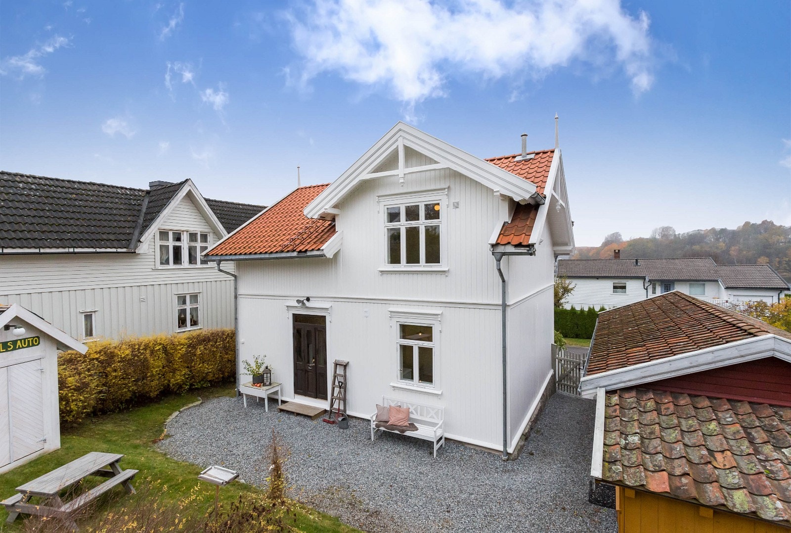 Fasade med inngangsparti Galleribilde