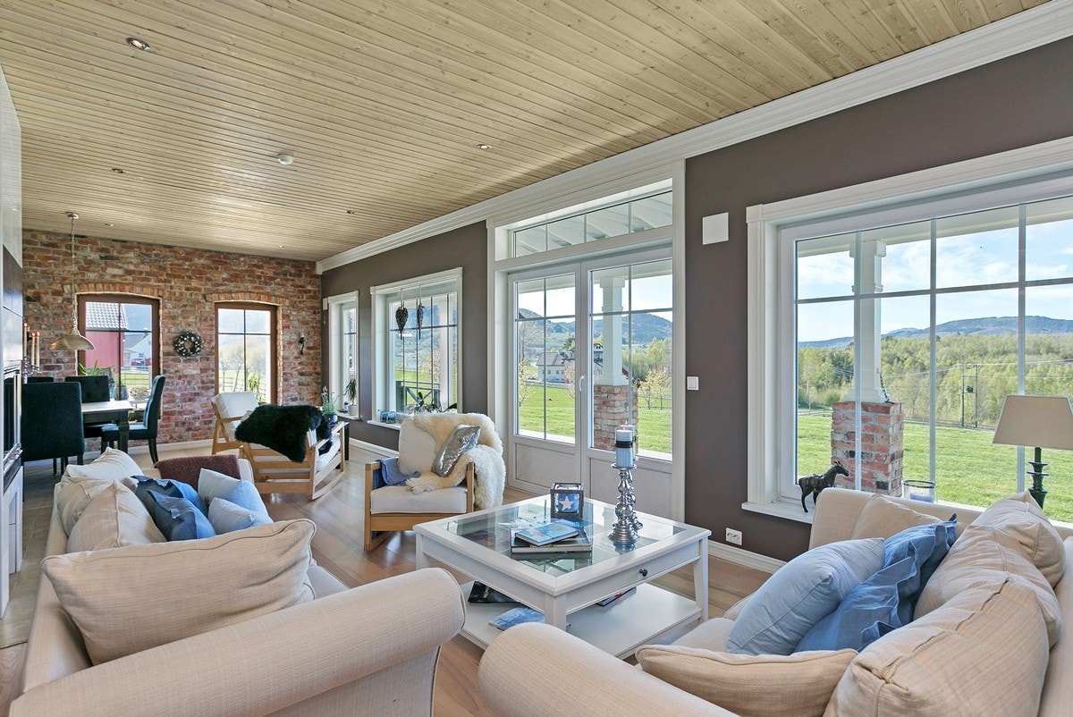 Stue med utgang til terrasse Galleribilde