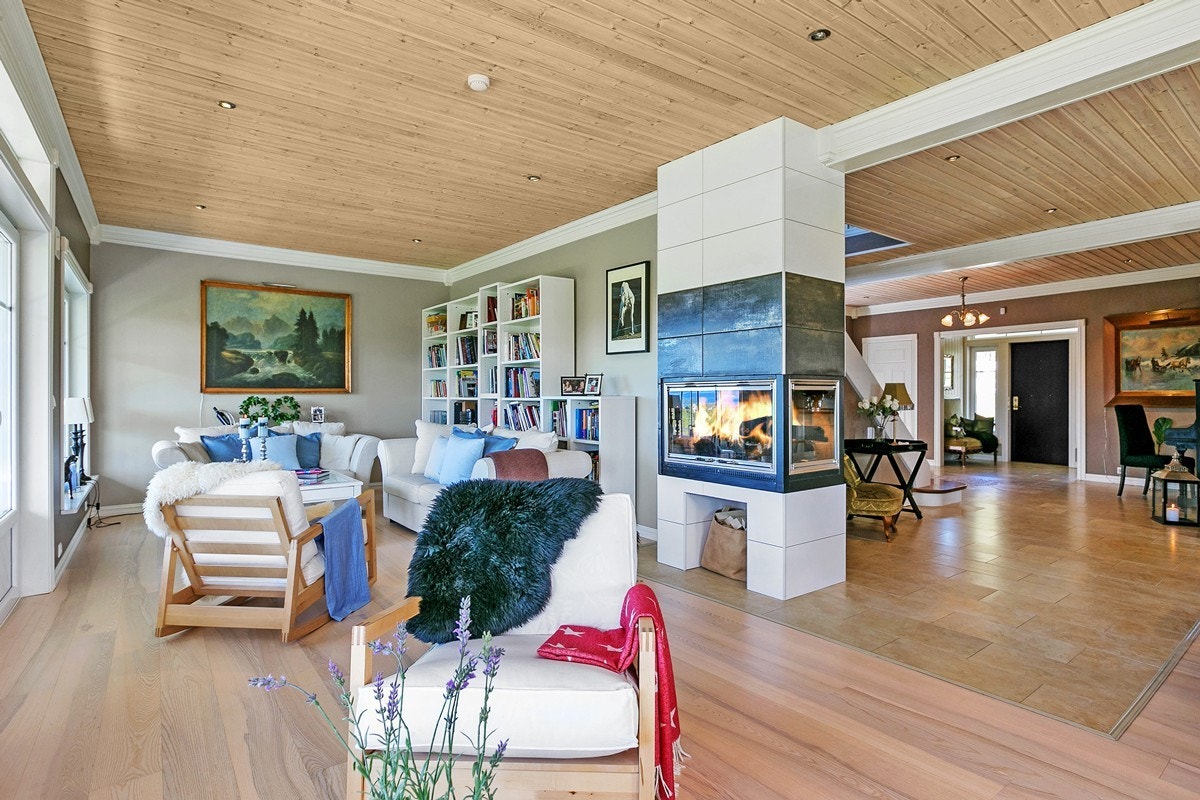 Stue med peisovn Galleribilde