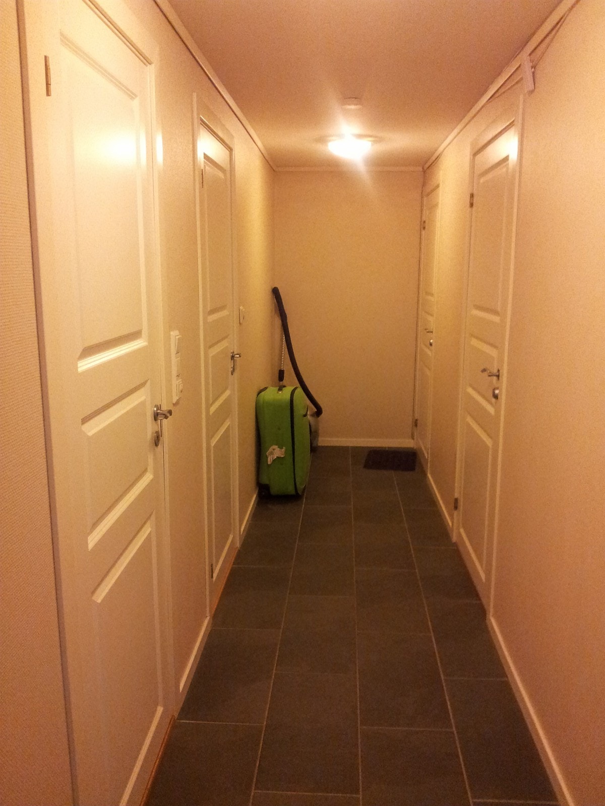 Egen inngang til hybelavdeling, totalt 2 hybler Galleribilde