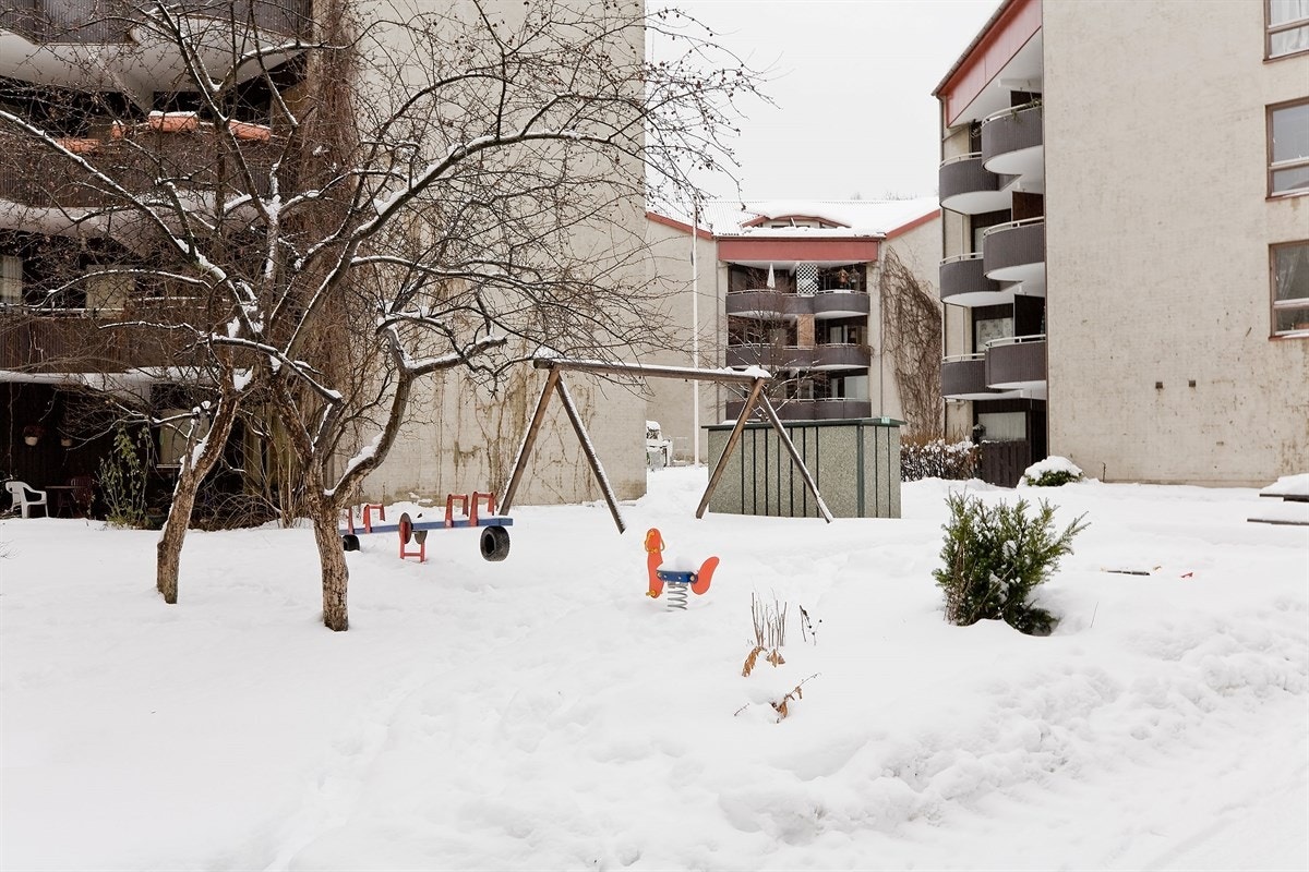 Vinterstemning i bakgården Galleribilde