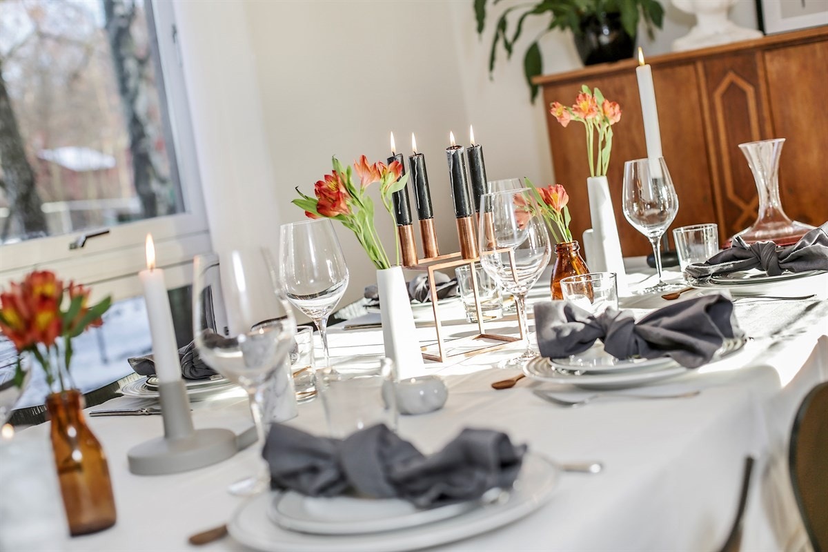 Festmåltid kan stelles i stand. Galleribilde