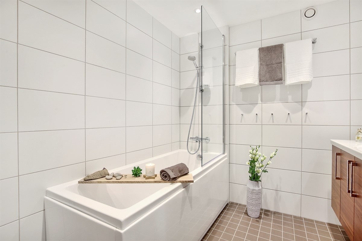 Badekar som er veldig greit når man har småbarn i hus, eller har ekstra god tid selv for å ta seg et langt bad. Galleribilde