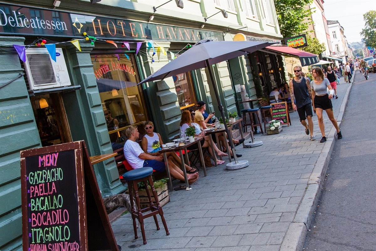 Sommersteming på løkka Galleribilde