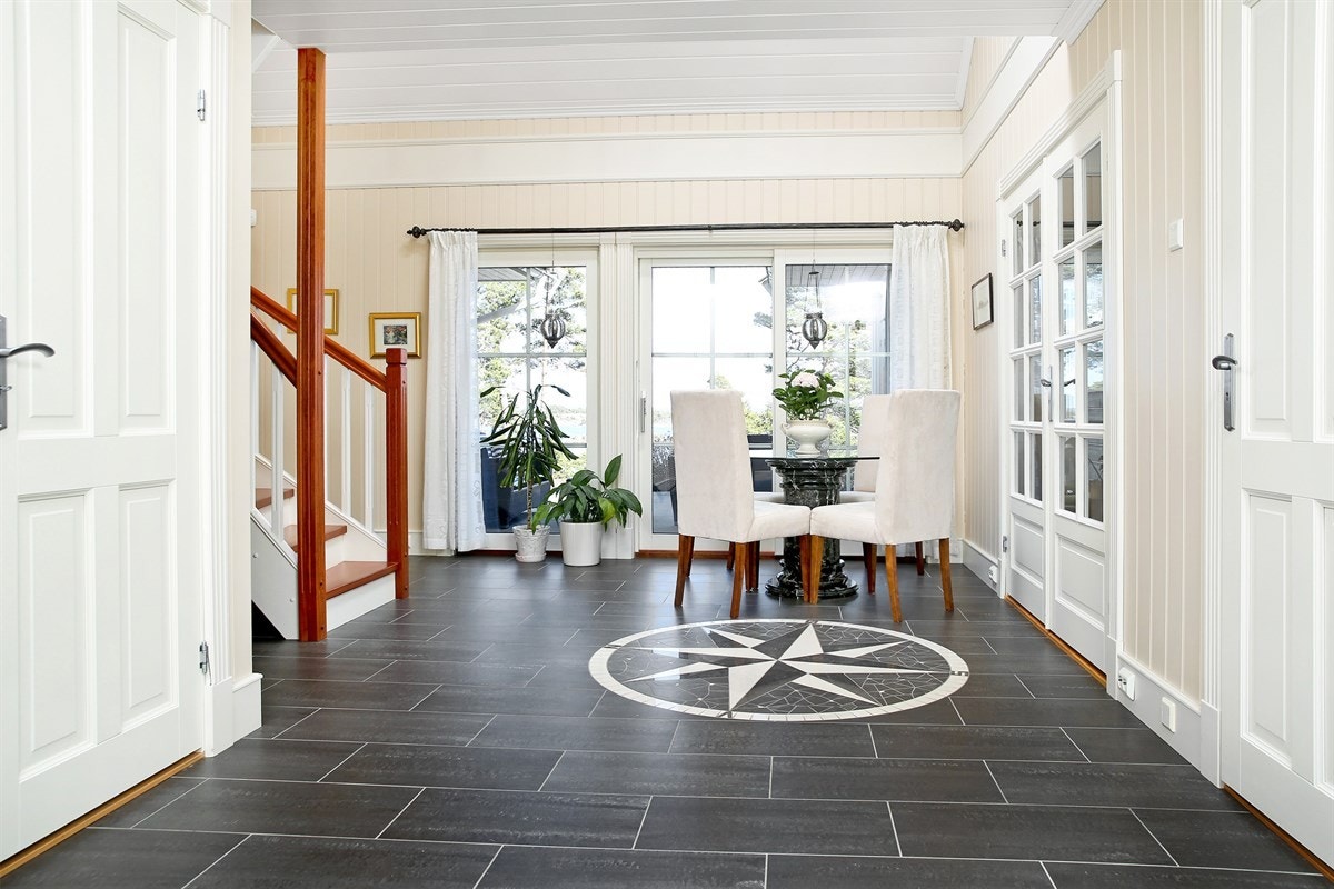 Stor romslig hall Galleribilde