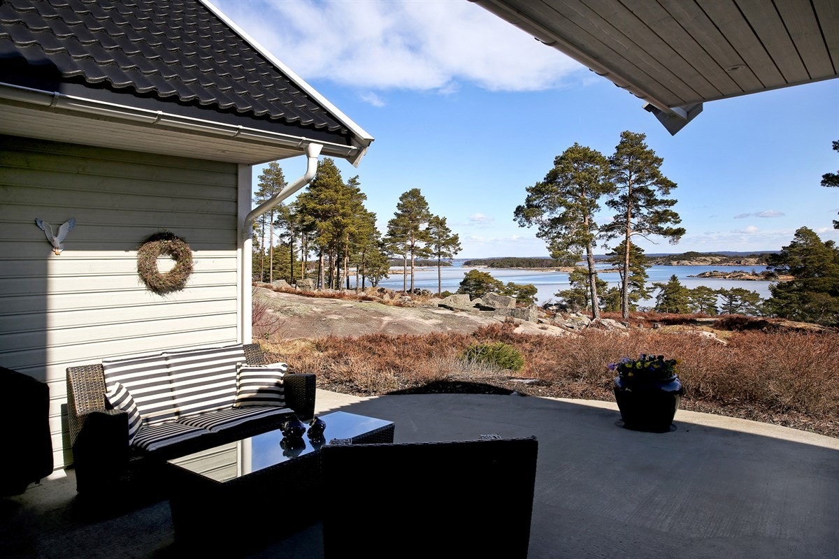 Flott utsikt fra uteplass Galleribilde