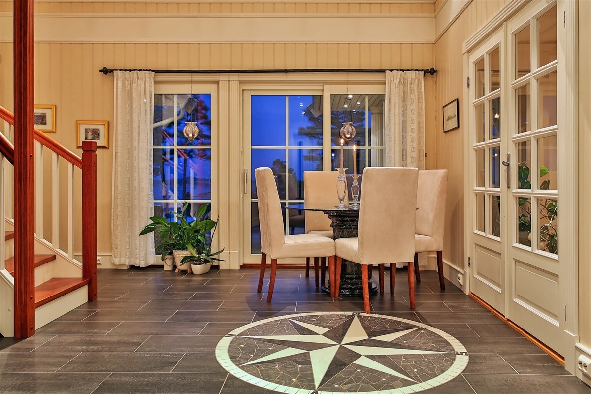 Stor romslig hall Galleribilde