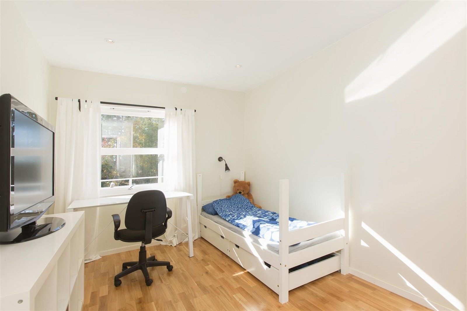 Vestvendt soverom i 1 etasje Galleribilde