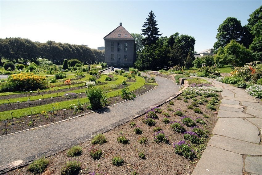 Hagen er et ypperlig sted å tur. Parken benyttes flittig av beboere i området. Galleribilde