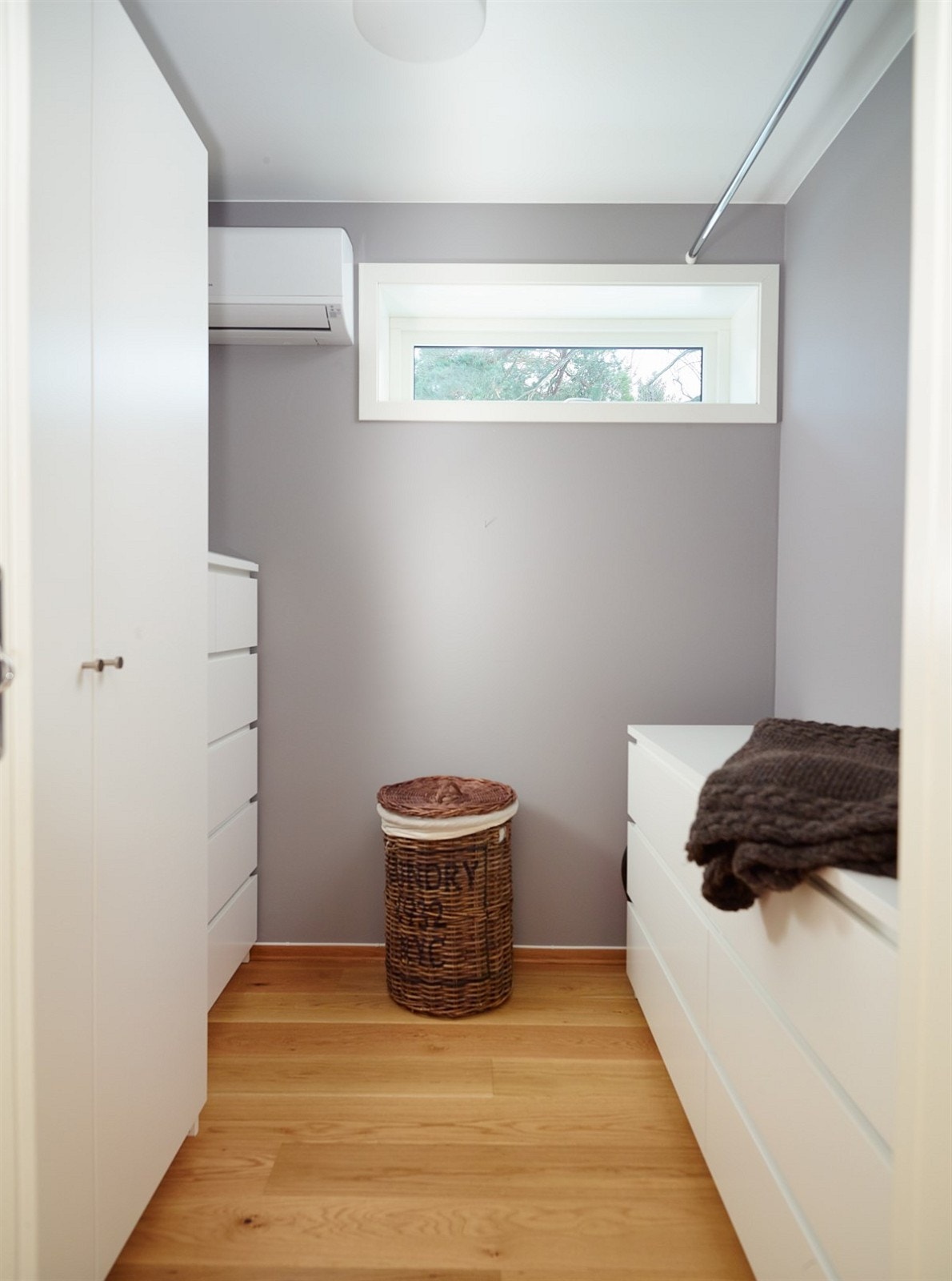 Garderobe for hovedsoverom Galleribilde