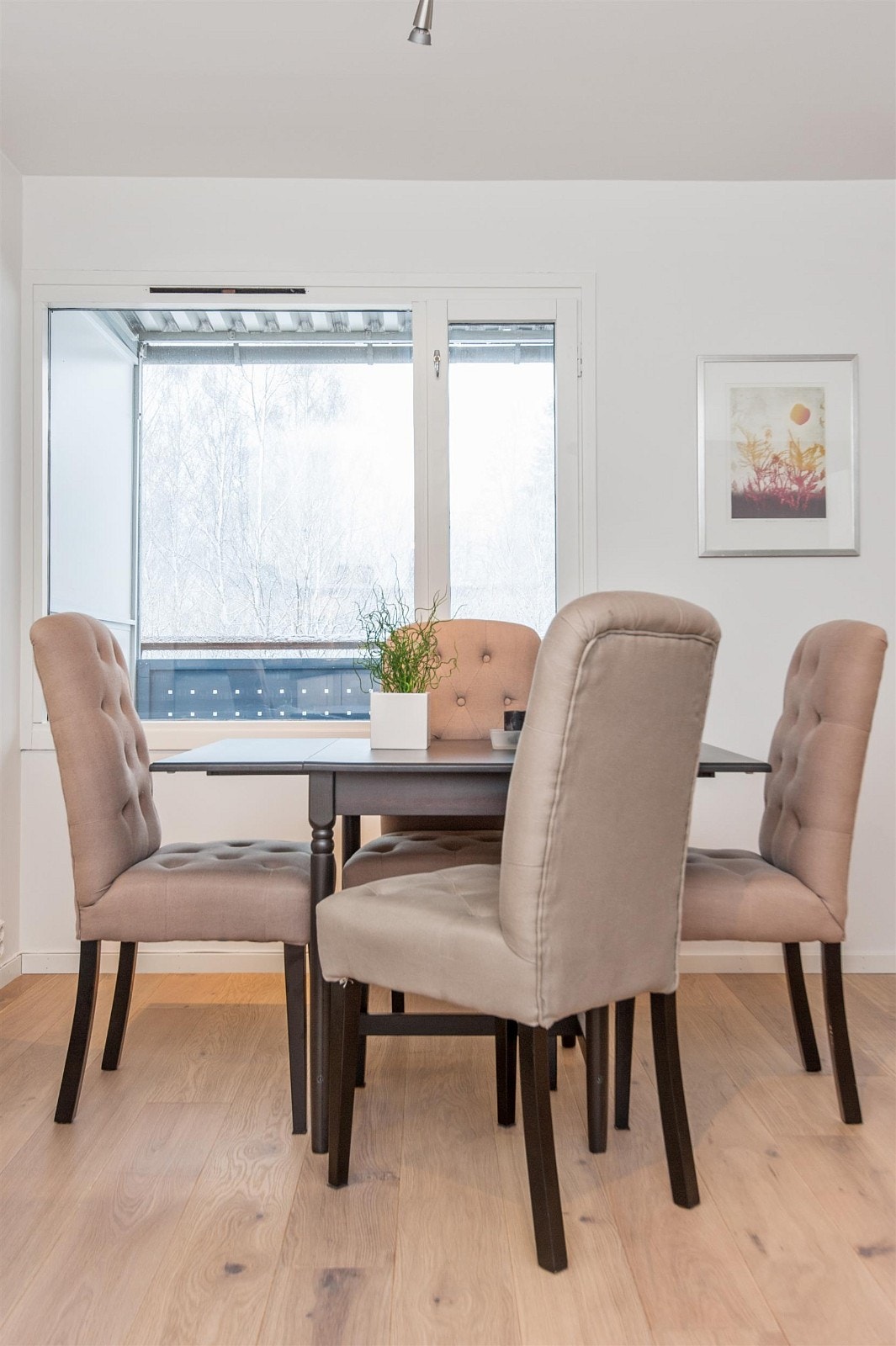 Alle vegger er helsparklet og nymalte Galleribilde