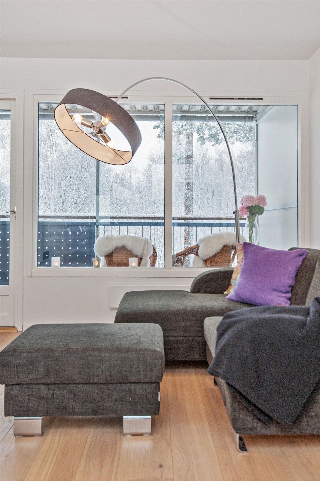 Utgang til hovedbalkong fra stuen Galleribilde