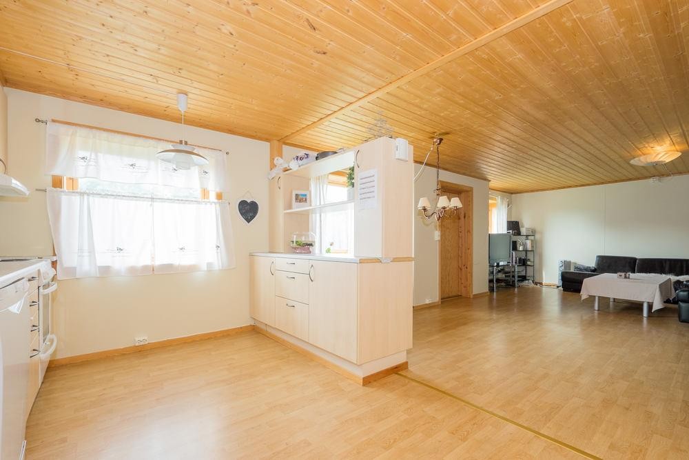 Åpen løsning mellom kjøkken og stue Galleribilde