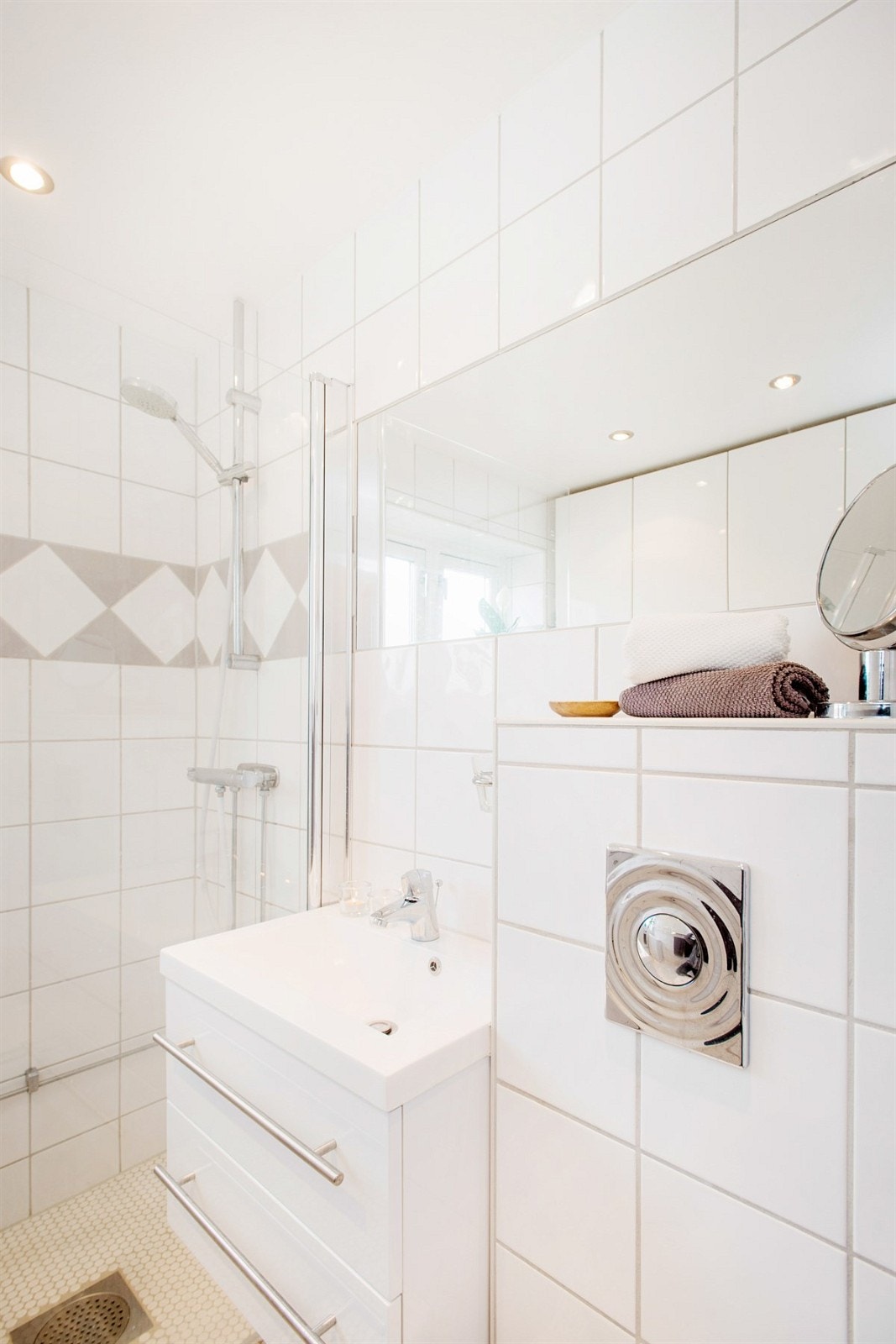Bad med ny servant med servantskap i 2015 Galleribilde