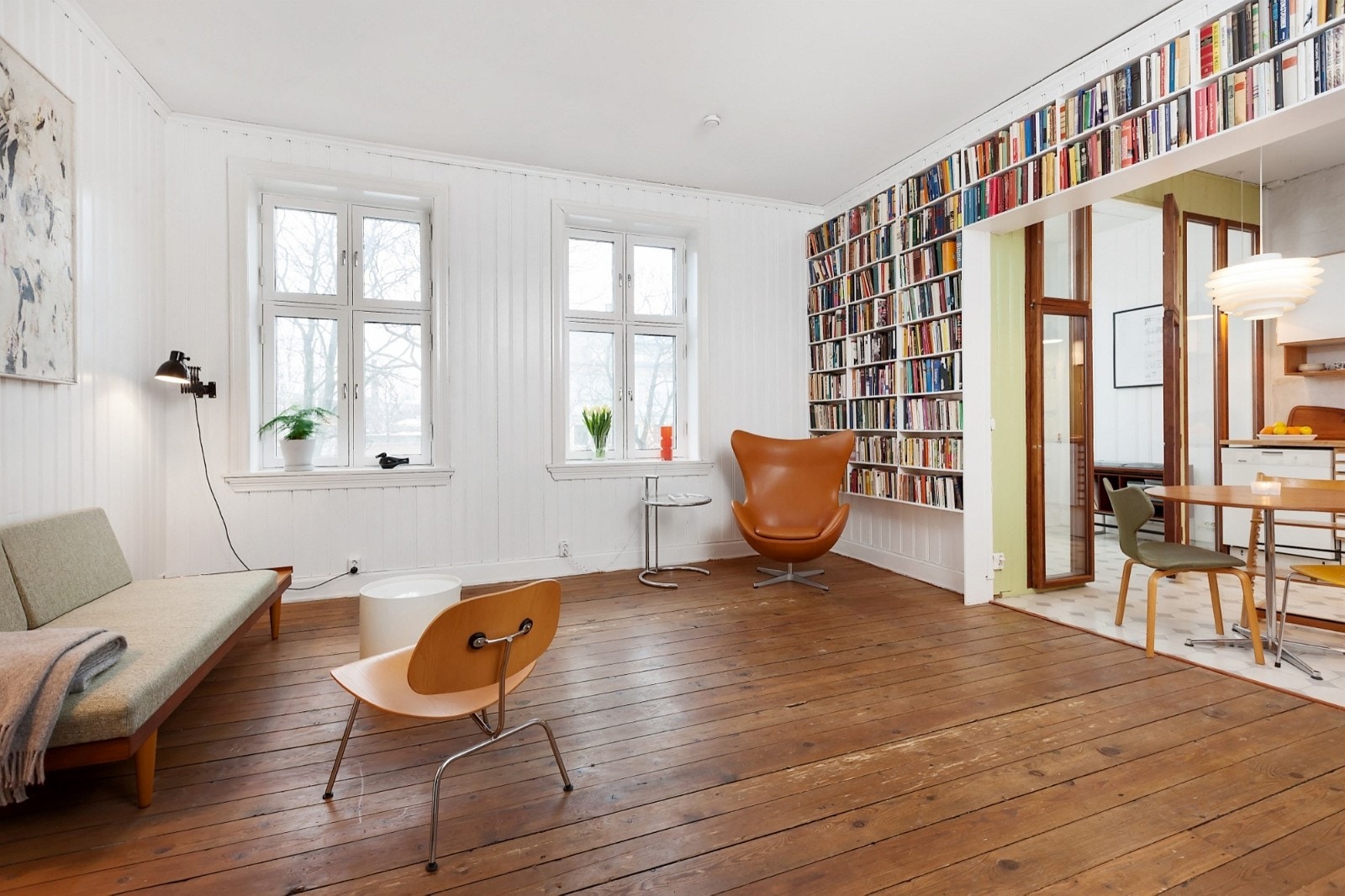 I stuen har man god plass til sofaseksjon og tilhørende møblement. Galleribilde