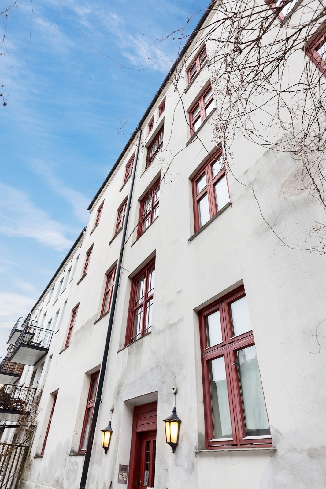 Fasade mot gårdsrom. Galleribilde