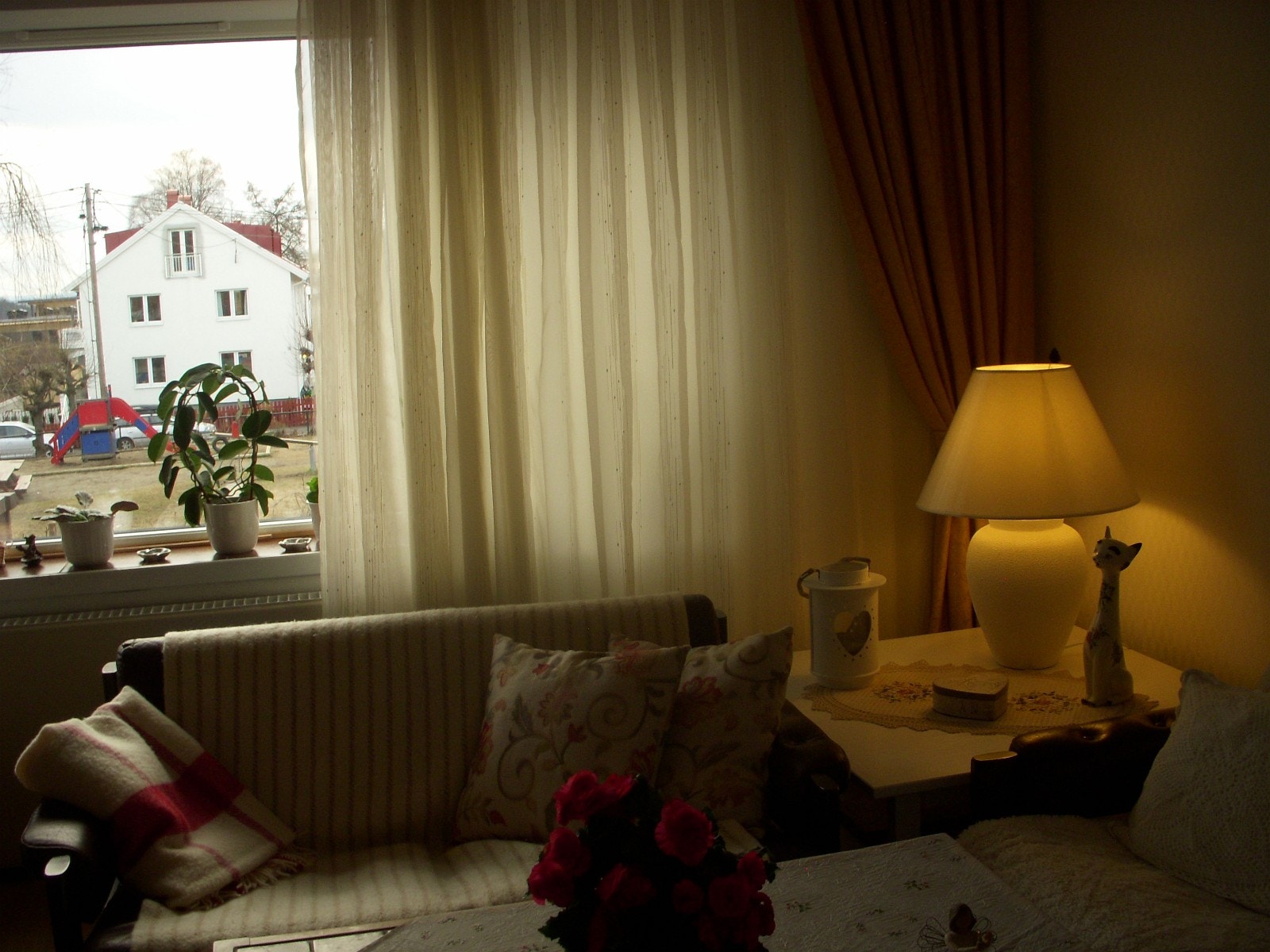 Stue 23 m2 med verandadør til egen solrik hage Galleribilde