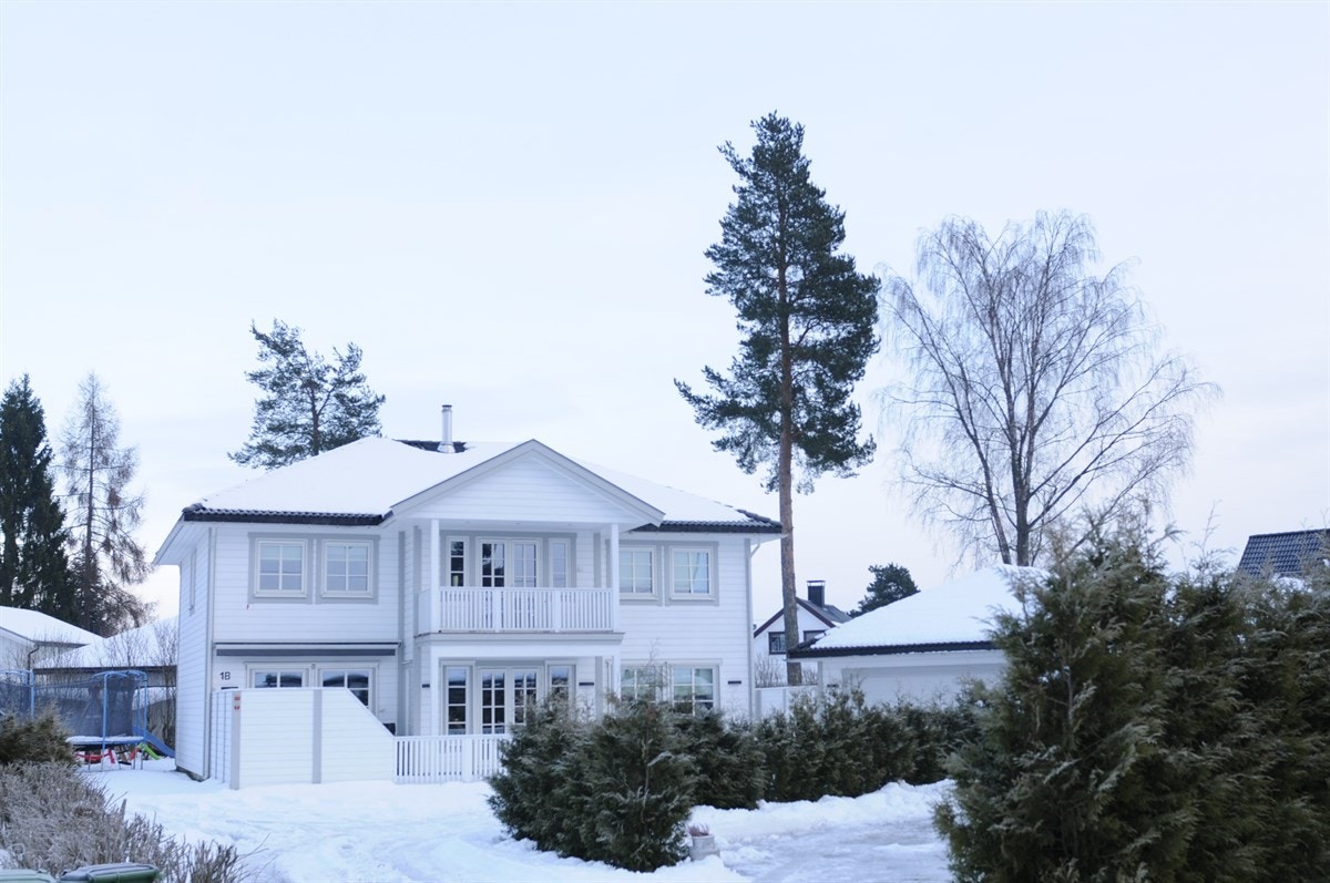 Landlig og idyllisk, men nær Jessheim by Galleribilde