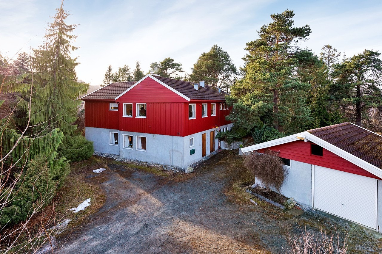 Humlehaugveien 21. garasje Galleribilde