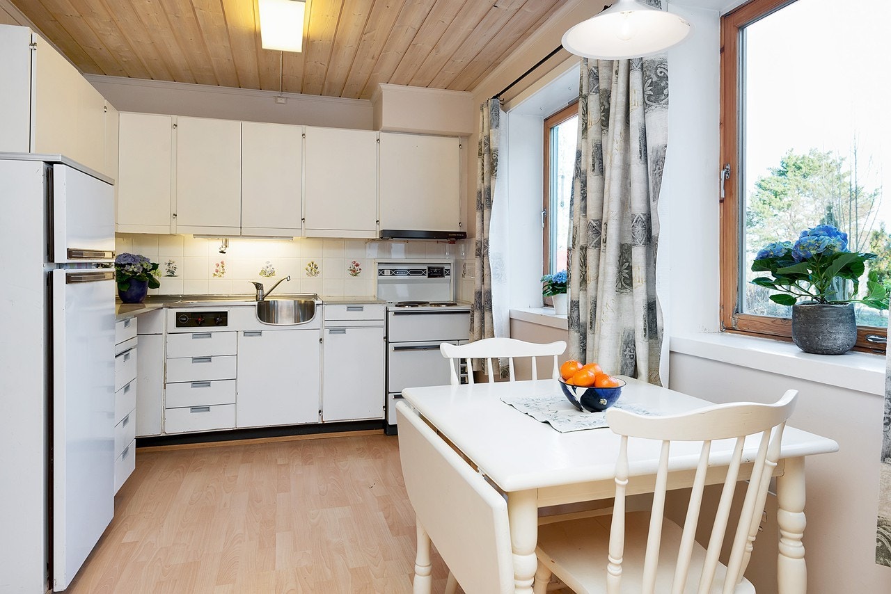 Kjøkken i sokkelleilighet Galleribilde