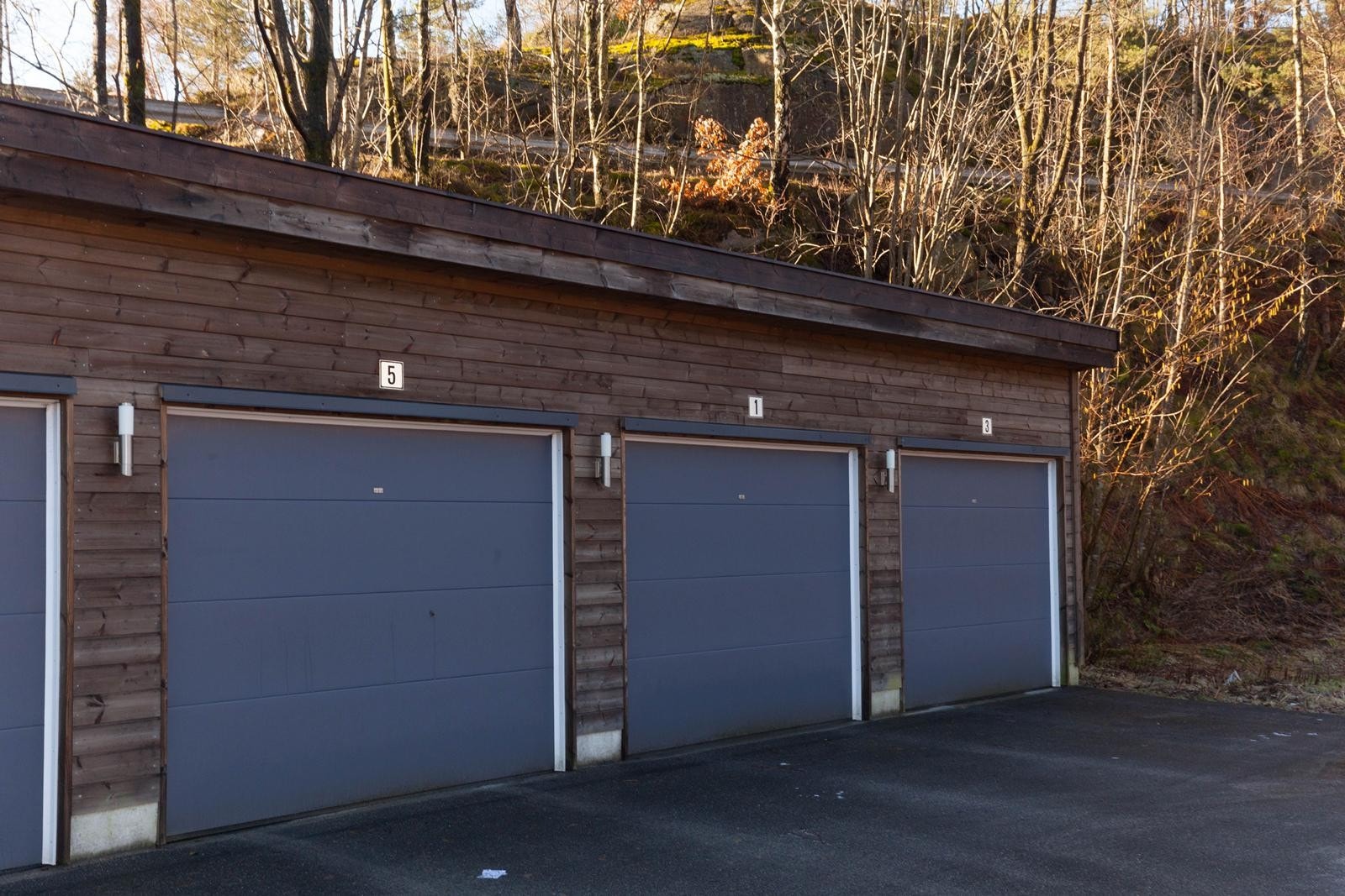 Garasje i rekke medfølger i prisen Galleribilde